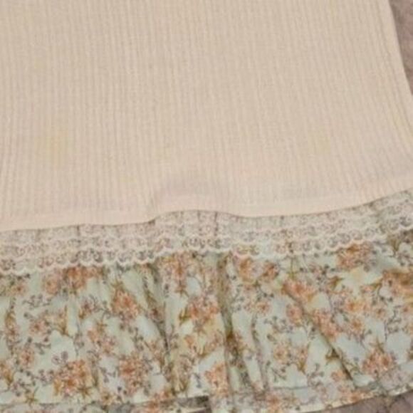 Talbots Cream Knit Sweater Floral Ruffle Hem Top Long Sleeve Feminine Chic XL EC - Picture 2 of 6